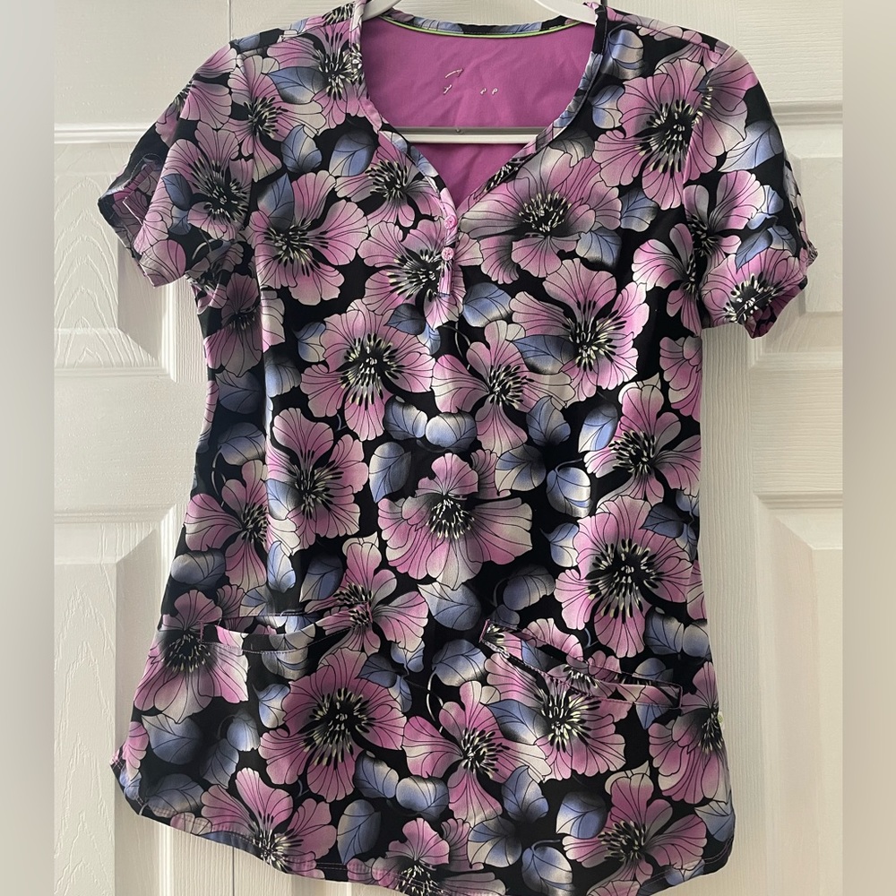 Healing Hands Premier Scrub Top